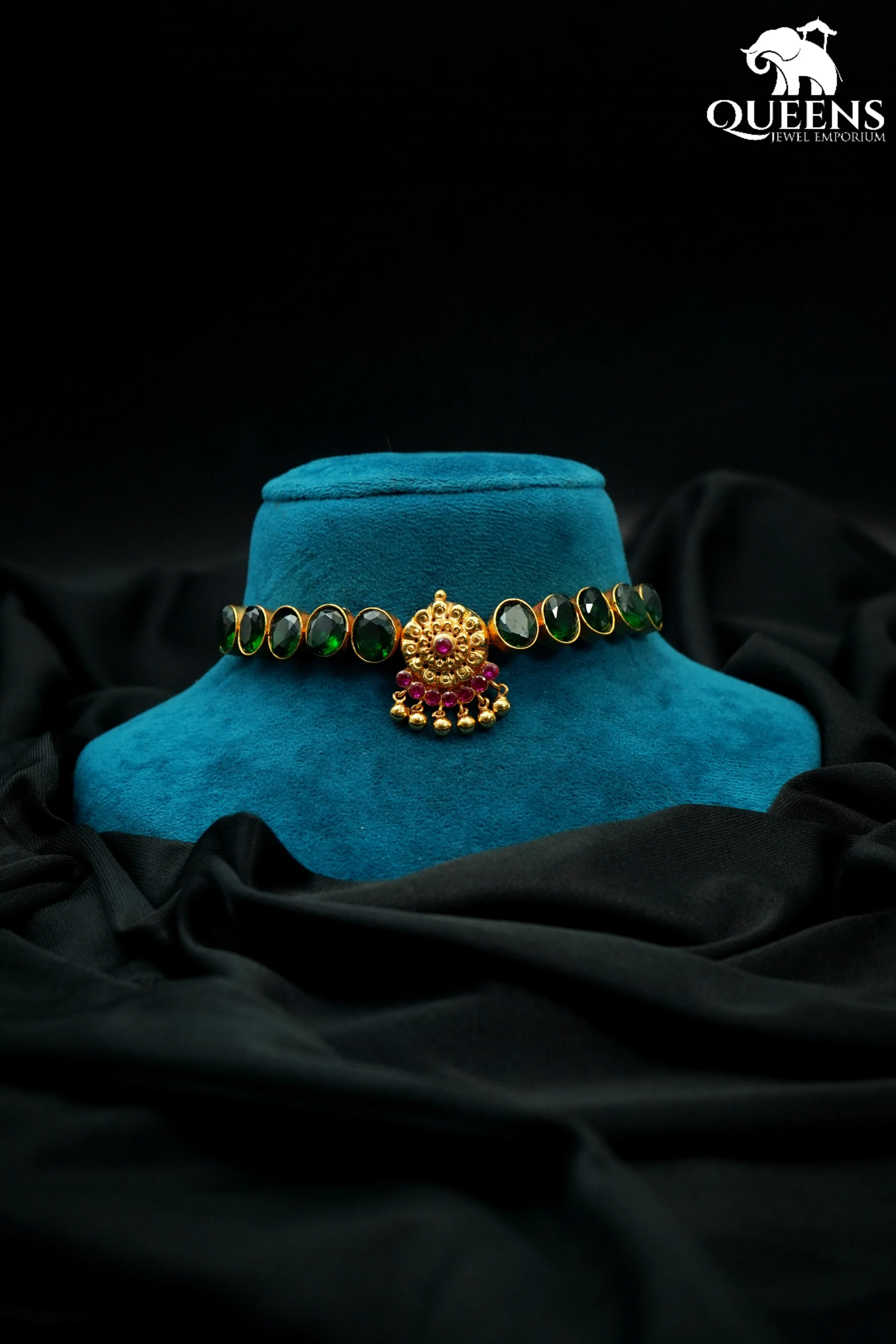 AADHAVI CHOKER - GREEN