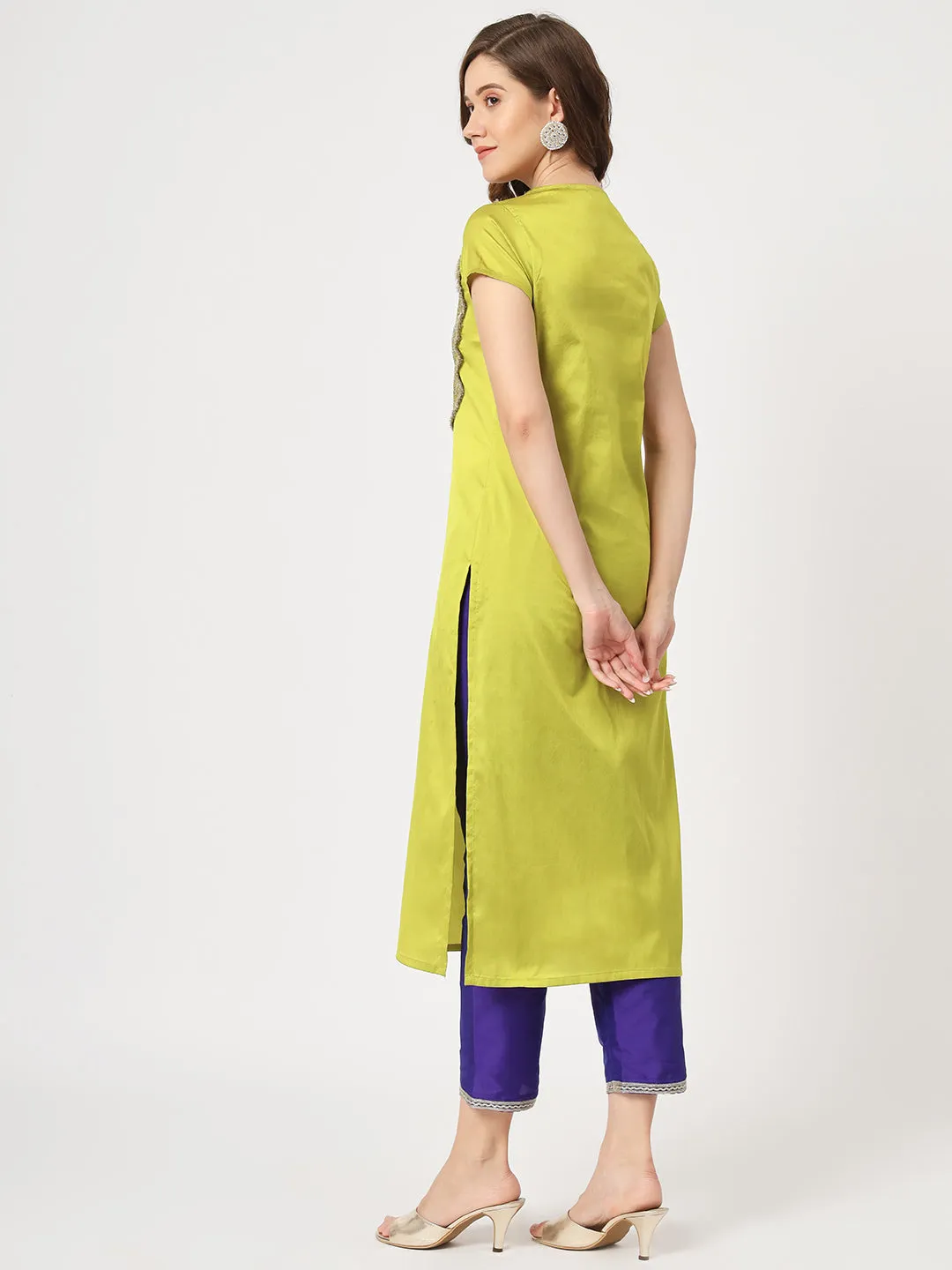 Festive U-Shape Embroidered Kurta With Contrasting Pants