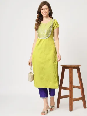 Festive U-Shape Embroidered Kurta With Contrasting Pants