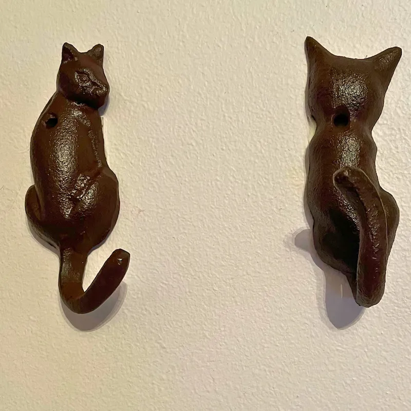 Set of 2 Cast Iron Keyhook Cats Tails