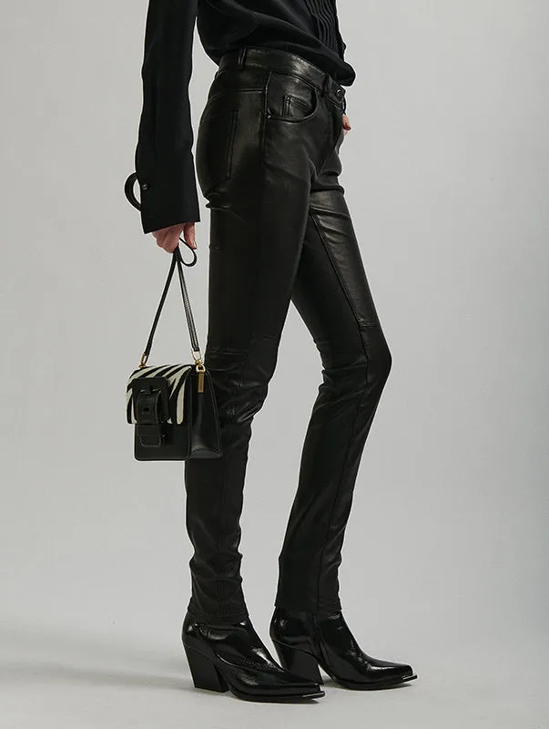 Slim-fit pants in black stretch leather