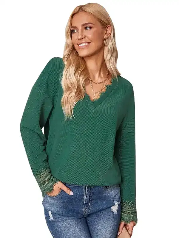 Women’s fashion knitted lace V-neck bottoming shirt