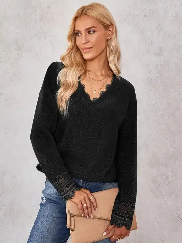 Women’s fashion knitted lace V-neck bottoming shirt