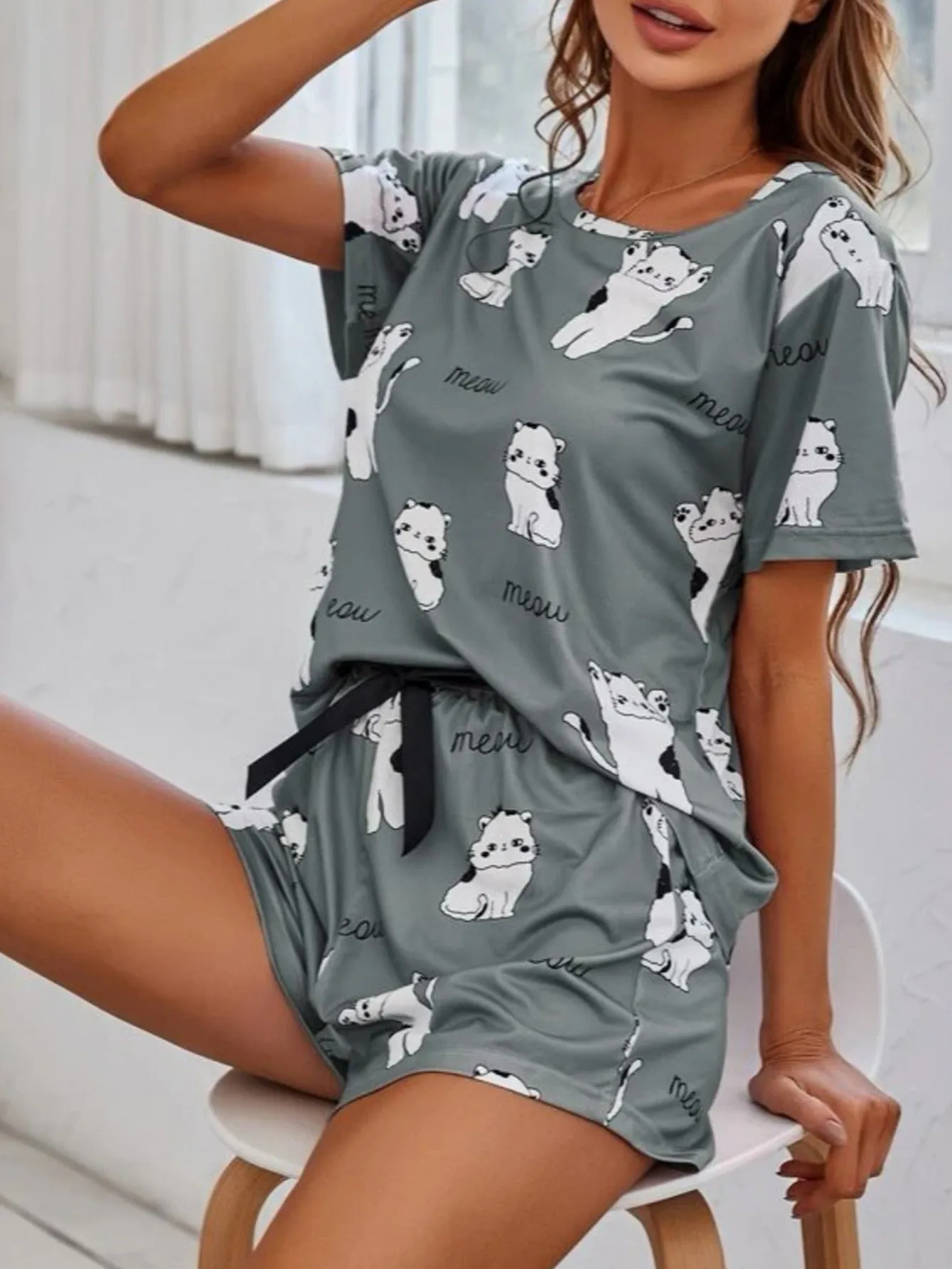 Women's Two-piece Sets Comfortable Allover Kitty Print Short Sleeve Shorts Pajama Sets